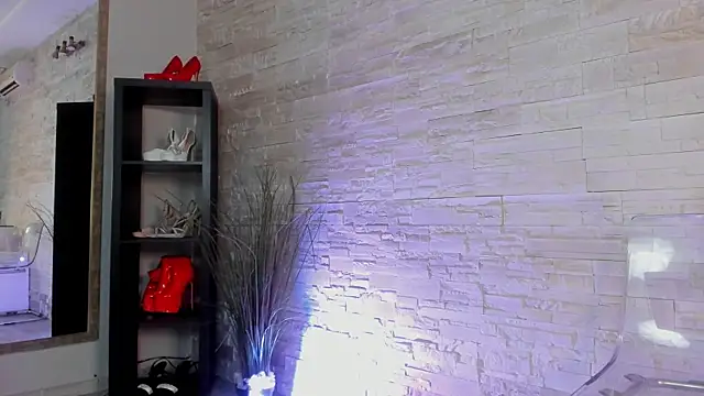 Ivorym00n online show from April 2026 04:36:01 AM