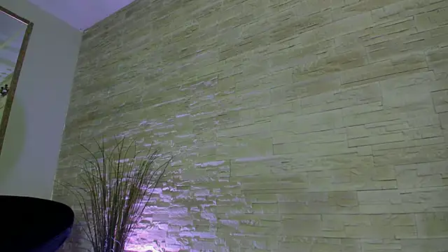 Ivorym00n online show from March 2026 07:00:02 AM