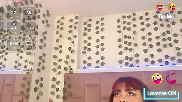 CarolRousee online show from April 2026 09:39:33 PM