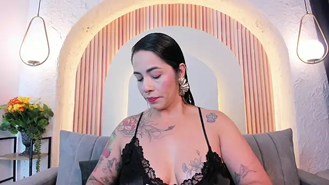 Snapshot of violet_scott_ chatting on July 2026 10:37:02 AM violet scott online show from July 2026 10:37:02 AM