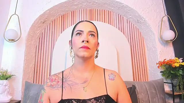 violet scott  online show from June 2026 10:26:02 AM