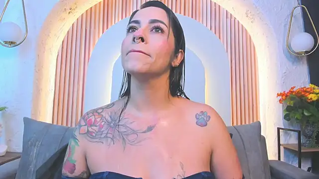 violet scott  online show from May 2026 10:22:02 AM