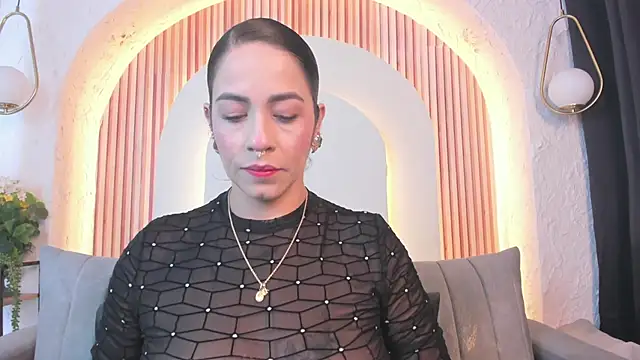Snapshot of violet_scott_ chatting on June 2026 10:54:02 AM violet scott online show from June 2026 10:54:02 AM
