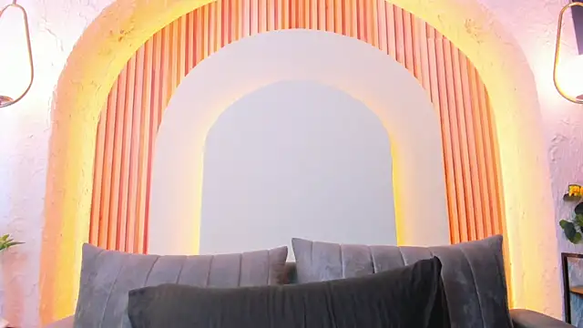 Snapshot of violet_scott_ chatting on June 2026 10:35:02 AM violet scott online show from June 2026 10:35:02 AM