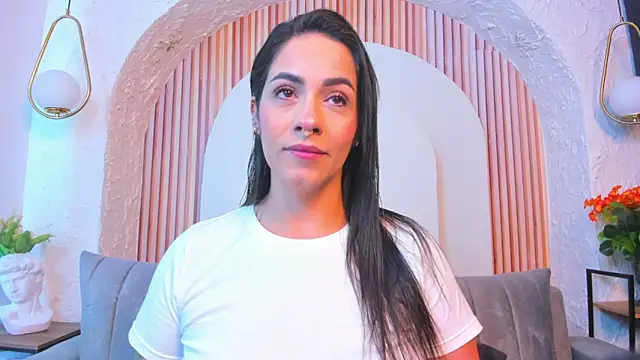 violet scott  online show from May 2026 10:33:02 AM