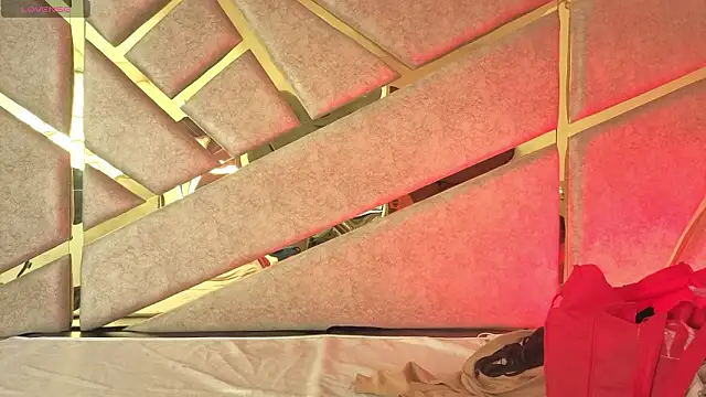 Dahiana Dmour  online show from February 2026 12:27:01 PM