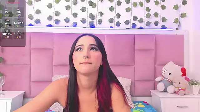 Snapshot of LeslieCute69 chatting on February 2026 07:25:01 PM LeslieCute69 online show from February 2026 07:25:01 PM