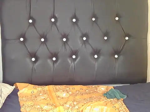 CreamyCurves online show from February 2026 06:27:01 PM