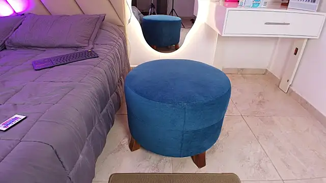Snapshot of valenssio_moretti chatting on June 2026 01:16:01 AM valenssio moretti online show from June 2026 01:16:01 AM