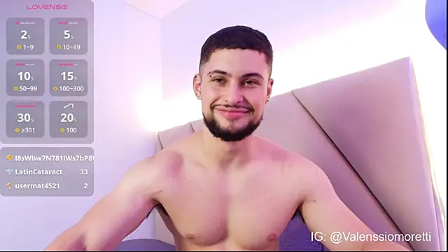 Snapshot of valenssio_moretti chatting on June 2026 05:12:01 AM valenssio moretti online show from June 2026 05:12:01 AM