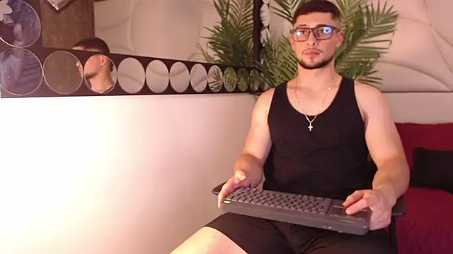 valenssio moretti online show from March 2026 04:15:01 AM