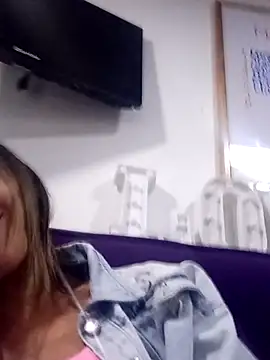 Snapshot of Karolyn_rousse chatting on February 2026 12:06:02 PM Karolyn rousse online show from February 2026 12:06:02 PM