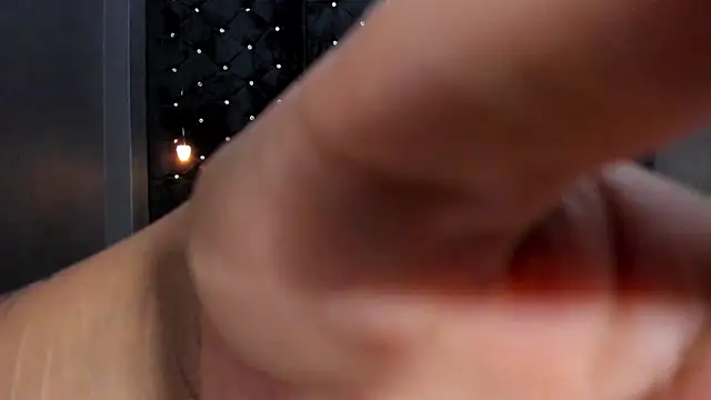 MiaWolton online show from April 2026 07:20:02 PM