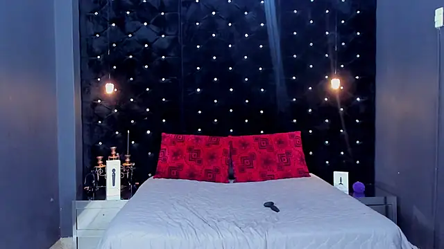 Snapshot of MiaWolton chatting on February 2026 08:08:01 PM MiaWolton online show from February 2026 08:08:01 PM