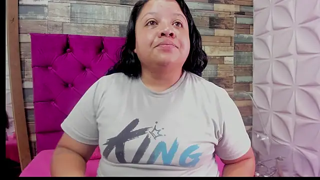 Snapshot of Carolina-Lenon chatting on February 2026 07:44:01 PM Carolina-Lenon online show from February 2026 07:44:01 PM