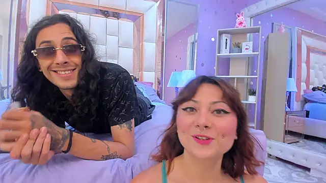 Goldentemptation  online show from April 2026 07:59:01 PM
