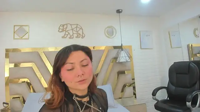 Goldentemptation  online show from April 2026 01:29:01 PM