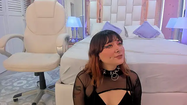Snapshot of Goldentemptation_ chatting on June 2026 07:29:01 PM Goldentemptation online show from June 2026 07:29:01 PM