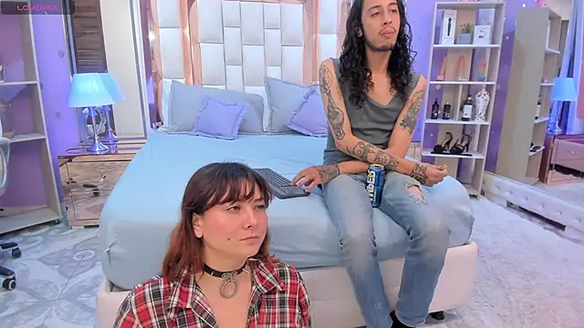 Goldentemptation  online show from April 2026 07:31:02 PM