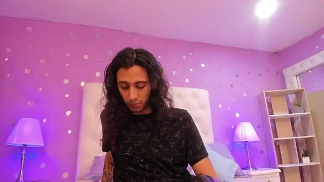 Snapshot of Goldentemptation_ chatting on February 2026 08:06:02 PM Goldentemptation online show from February 2026 08:06:02 PM