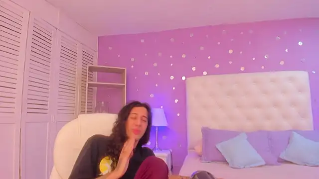 Snapshot of Goldentemptation_ chatting on February 2026 07:46:02 PM Goldentemptation online show from February 2026 07:46:02 PM