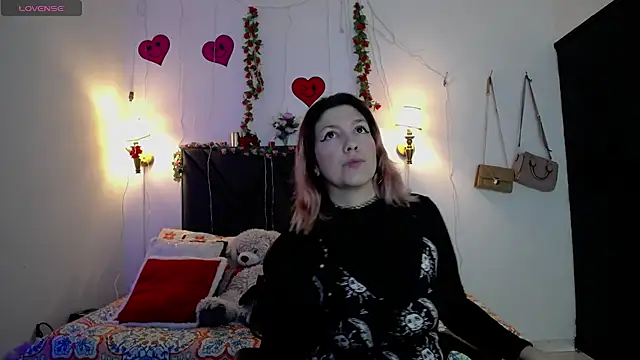 Sharma Amayra online show from April 2026 07:20:01 PM