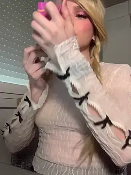 Julia SweetBaby online show from March 2026 04:06:02 PM