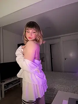 Julia SweetBaby online show from March 2026 03:30:02 PM