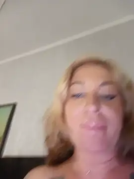 MiaMooly online show from June 2026 07:51:02 PM