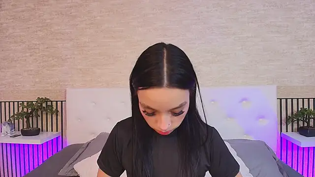 Elizabeth Ferrer online show from February 2026 11:54:01 AM