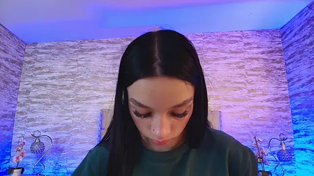 Snapshot of Elizabeth_Ferrer chatting on April 2026 12:31:02 PM Elizabeth Ferrer online show from April 2026 12:31:02 PM