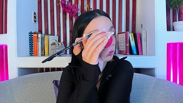 Elizabeth Ferrer online show from February 2026 12:05:02 PM