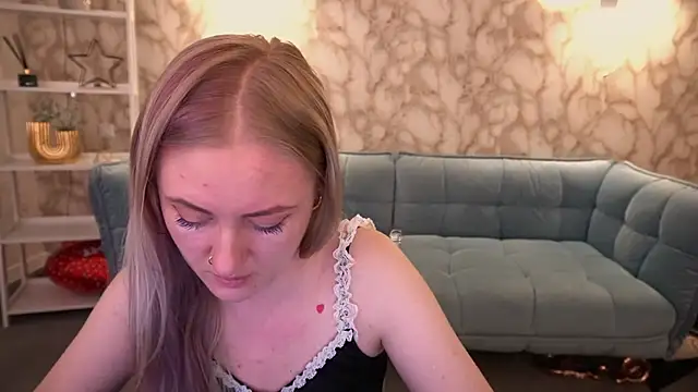 DramaQuenns online show from April 2026 05:52:01 AM
