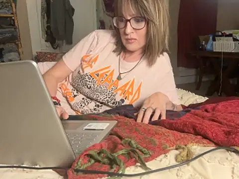 BrookiesLife online show from April 2026 02:37:02 AM