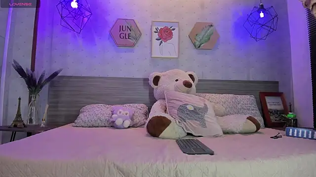 Snapshot of Celeste_wang chatting on February 2026 12:05:01 PM Celeste wang online show from February 2026 12:05:01 PM