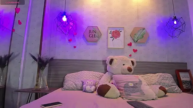 Snapshot of Celeste_wang chatting on February 2026 12:07:01 PM Celeste wang online show from February 2026 12:07:01 PM