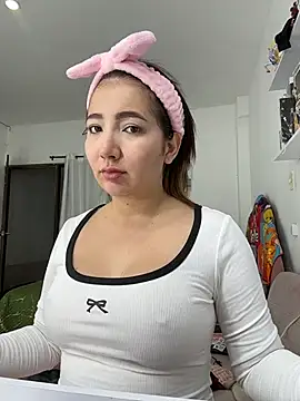 Arya    online show from March 2026 09:05:02 AM