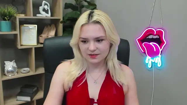 SweetLilyxo online show from March 2026 07:33:01 AM