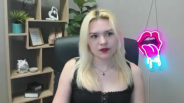 SweetLilyxo online show from April 2026 06:30:01 AM