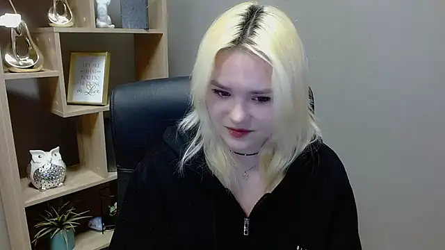 SweetLilyxo online show from February 2026 08:52:01 AM