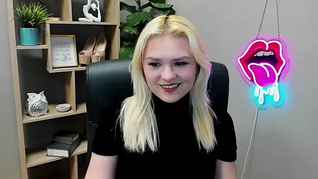 SweetLilyxo online show from April 2026 01:29:02 PM