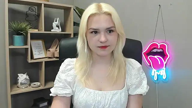 SweetLilyxo online show from May 2026 06:31:01 AM