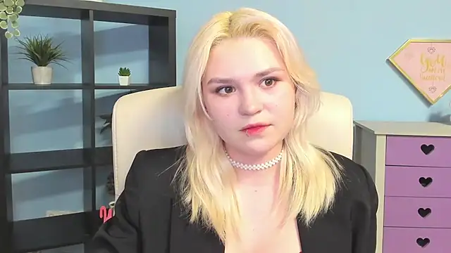 SweetLilyxo online show from February 2026 02:50:02 PM