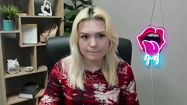 SweetLilyxo online show from March 2026 07:24:01 AM