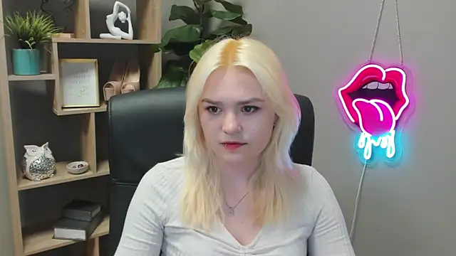 SweetLilyxo online show from March 2026 07:30:02 AM