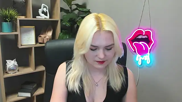 SweetLilyxo online show from March 2026 07:30:01 AM