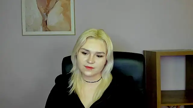 SweetLilyxo online show from February 2026 02:39:01 PM