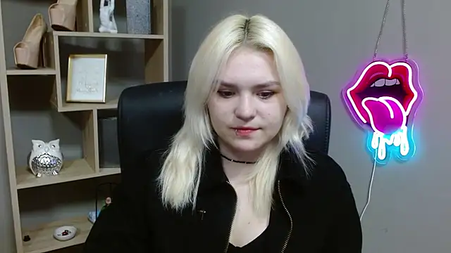 SweetLilyxo online show from February 2026 07:31:01 AM