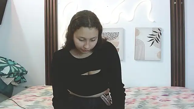 Snapshot of miss_caty chatting on February 2026 11:46:01 PM miss caty online show from February 2026 11:46:01 PM