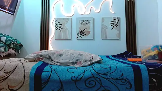 Snapshot of miss_caty chatting on February 2026 11:37:01 PM miss caty online show from February 2026 11:37:01 PM